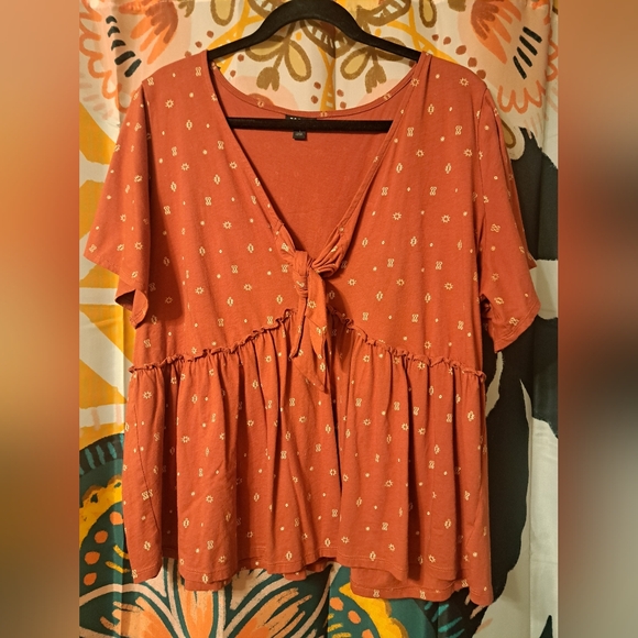 torrid Tops - Torrid Rust Floral Tie-Front Peplum Tunic